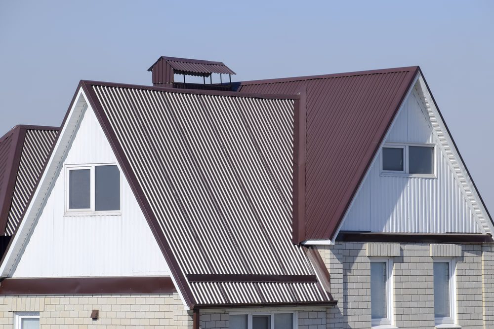 Metal Roof vs. Shingles Roof: Which Insulates Better?